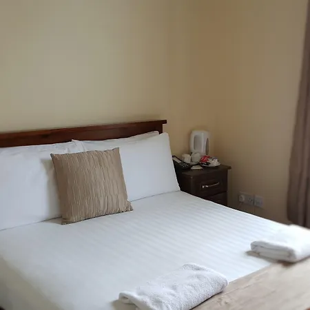 Hazelbrook House B&B-2