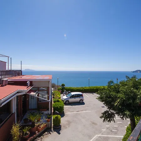 Mini Hotel-2