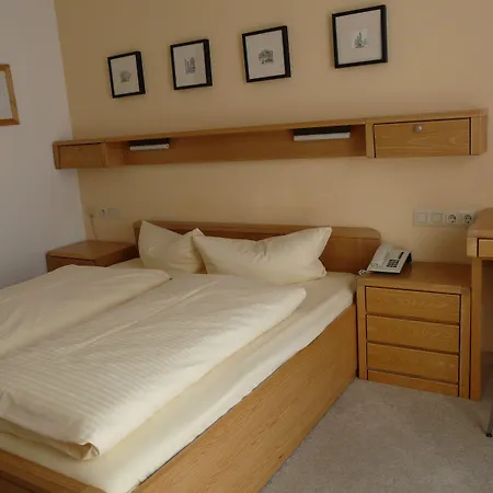 Hotel Roter Hahn - Bed & Breakfast-3