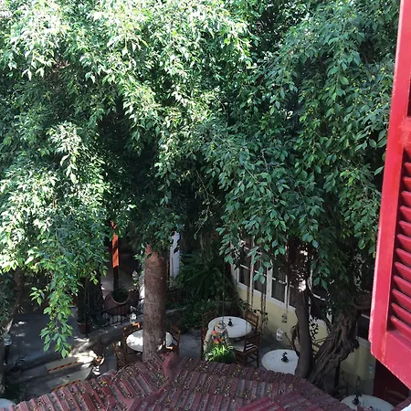Kiniras Traditional Hotel & Restaurant-2