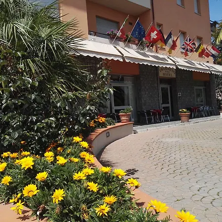 Hotel Trasimeno-2