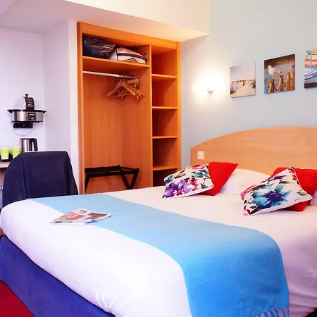 Cit'Hotel Du Port Rhu-3
