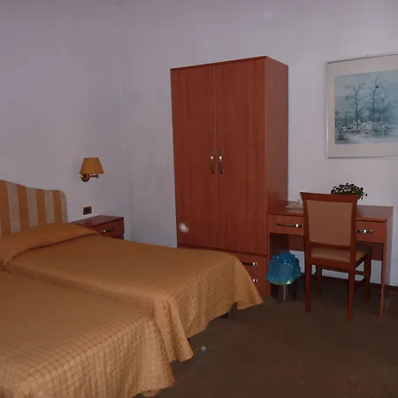 Hotel Ariston Montecarlo-2