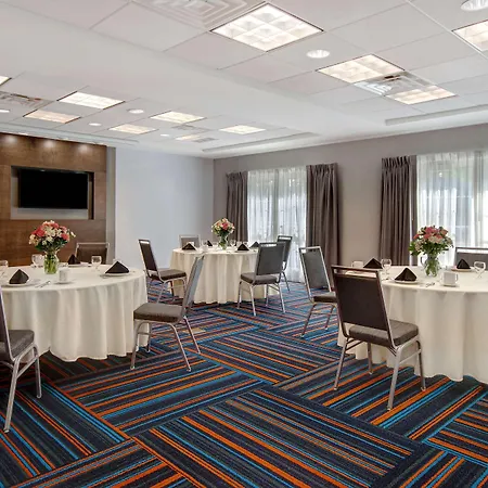 Hampton Inn & Suites Yonkers-2