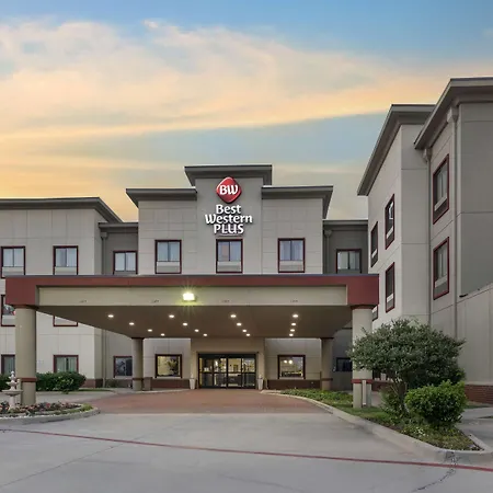 Best Western Plus Texoma Hotel & Suites-3