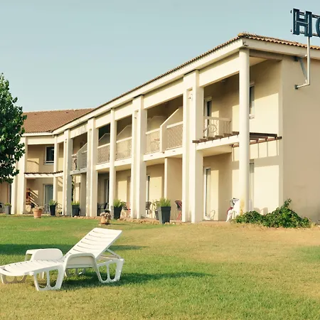 Hotel Le Mas Des Ponts D'Arles-3