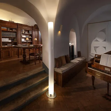 Relais&Chateaux Palazzo Seneca-3