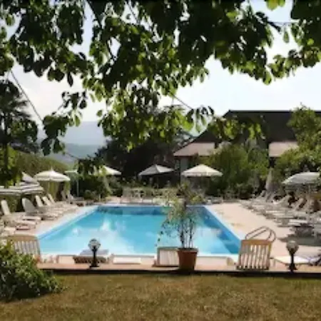 Hotel du Lac-2