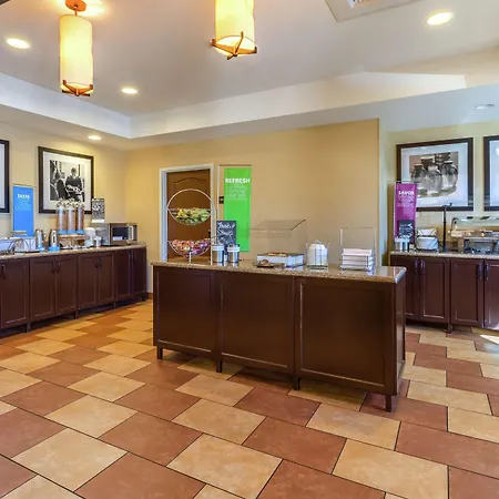 Hampton Inn Okeechobee - Lake Okeechobee-3