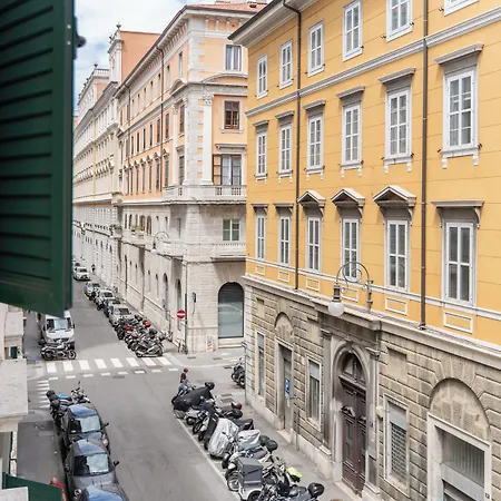 Hotel Italia-2