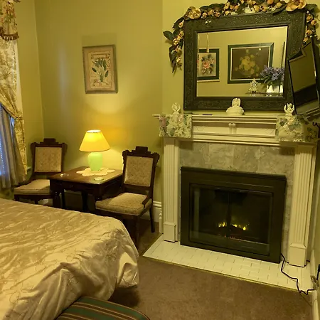 Bayberry House Bed And Breakfast-3