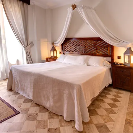 Hotel Boutique Reina Mora-2