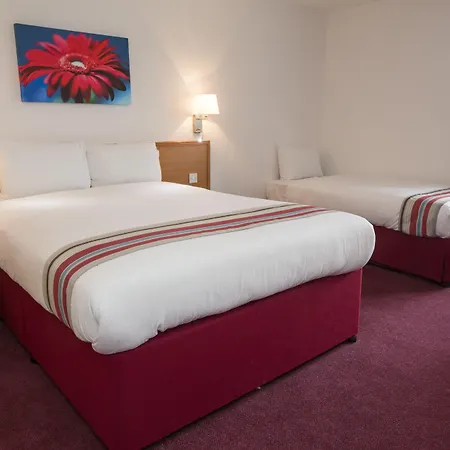 Ramada Cambridge-3
