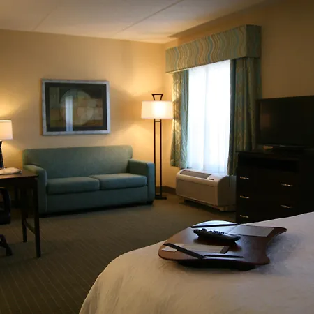 Hampton Inn & Suites Wilkes-Barre-2