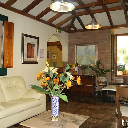 Hotel Almona-3