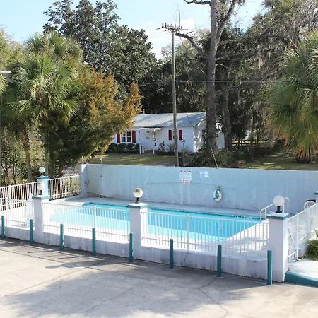 Travelers Inn Gainesville-3