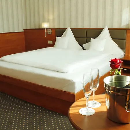 Business Hotel Vega Wroclaw-3