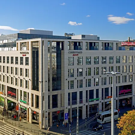 Courtyard By Marriott Budapest City Center-3