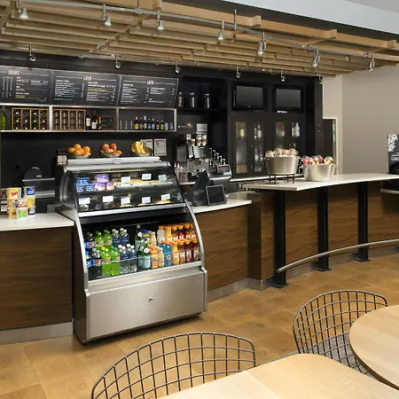 Courtyard By Marriott Tyler-3