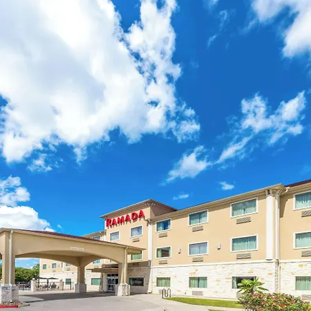 Ramada By Wyndham College Station-2