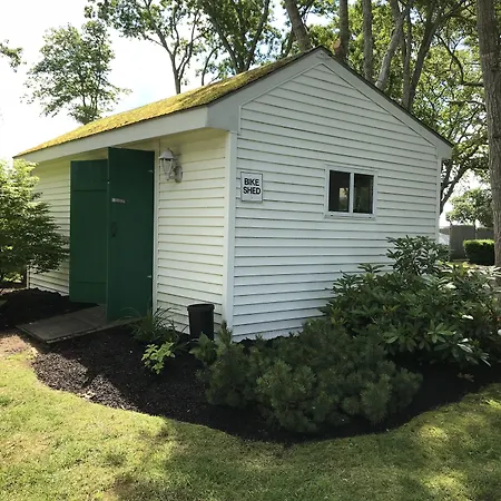 Falmouth Heights Motor Lodge-3
