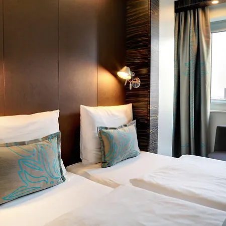 Motel One Hamburg am Michel-2