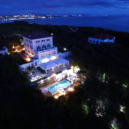 Villa Parisi Grand Hotel-3