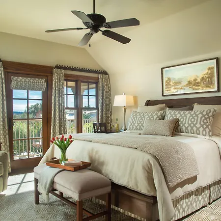Inn On Lake Granbury A Boutique Hotel-2
