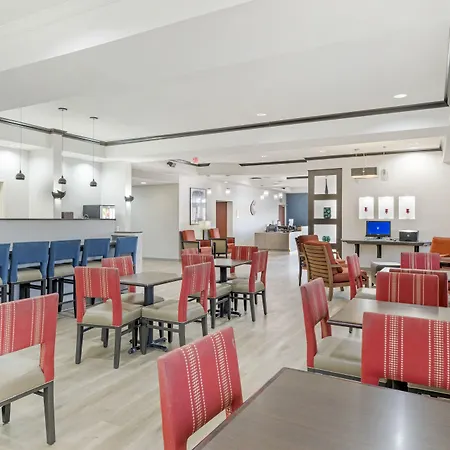 Comfort Suites Pecos-2