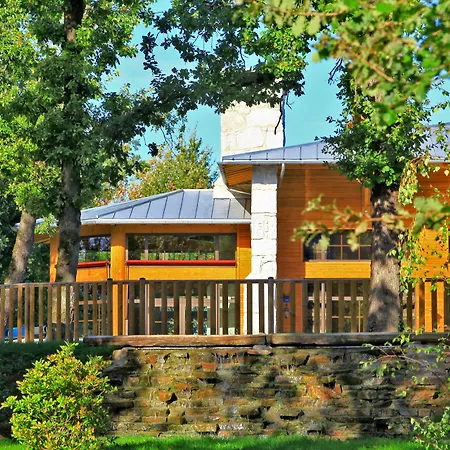 Albirondack Park Camping Lodge And Spa-3