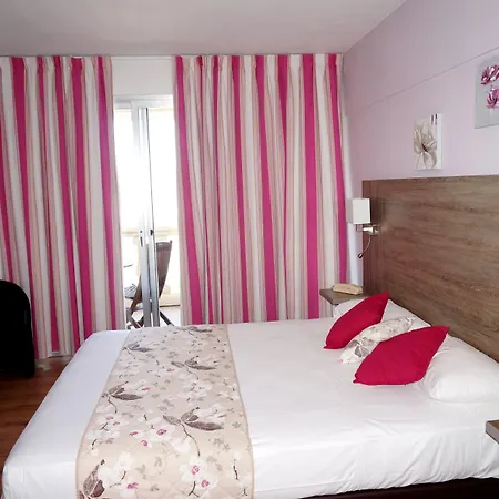Logis Hotel Le Col De L'ange-3