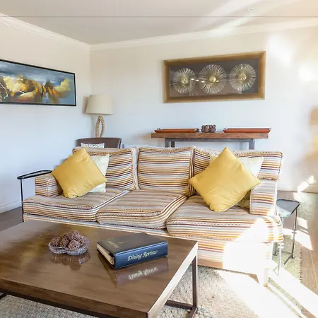 Cambria Landing Inn And Suites-2