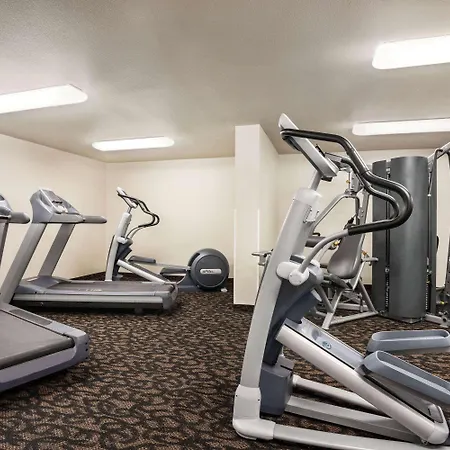 Travelodge By Wyndham Mcalester-3