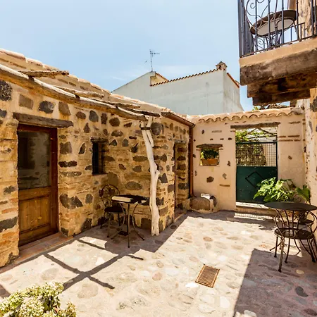 Albergo Diffuso Mannois-3