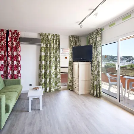 Apartamentos Salles Beach-3