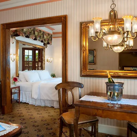 Doryman'S Oceanfront Inn-2
