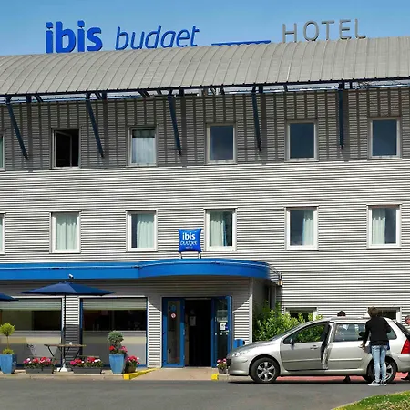 Ibis Budget Charleroi Airport-3