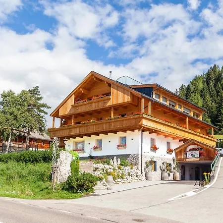 Hotel Rosengarten-3
