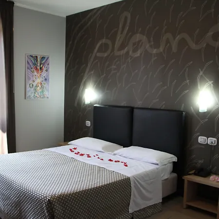 Plana Hotel-2