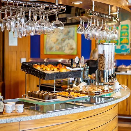 Hotel Le Grand Pavois-3