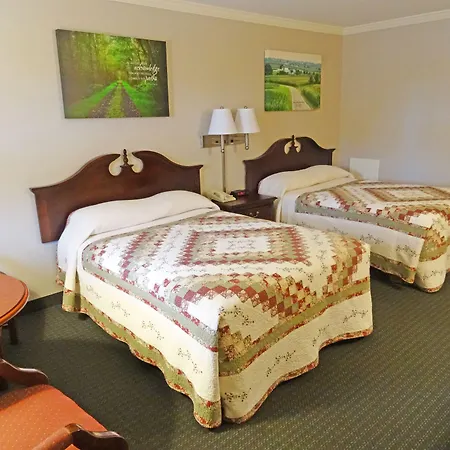 Amish Country Motel-3