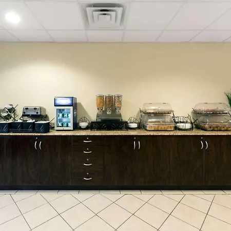 Microtel Inn And Suites Eagle Pass-2