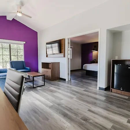 La Quinta Inn By Wyndham Amarillo Mid-City-3