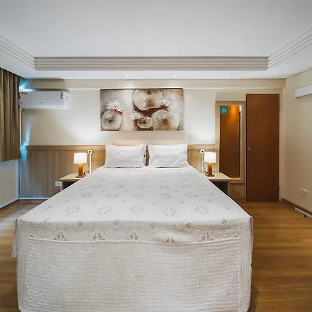 Hotel Golden Park Curitiba By Nacional Inn-2