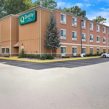 Quality Inn Near Interstate I94-2