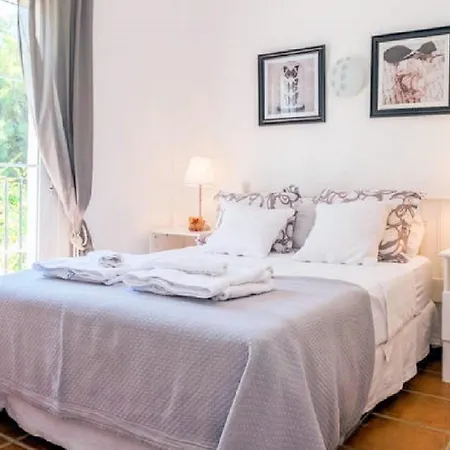 At Home In Malaga Stay & Solo Travellers-2