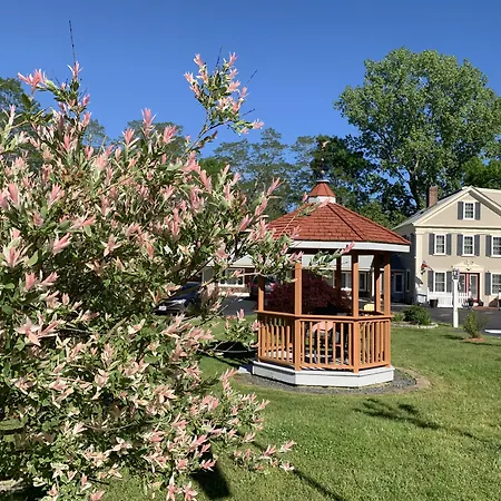Eagle Wing Inn - Cape Cod-3