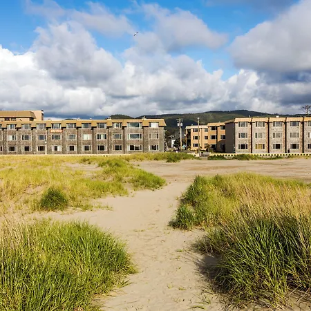 Ebb Tide Oceanfront Inn-3