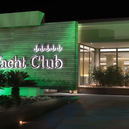 Yacht Club-3