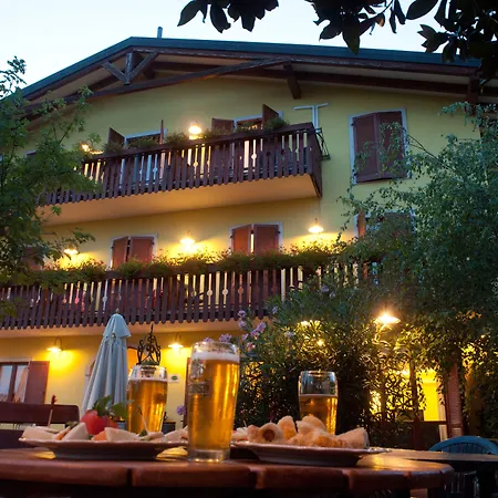 Hotel Romantic-2